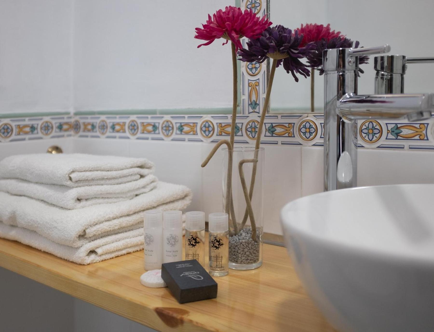Hostal Victoria Altura Bagian luar foto