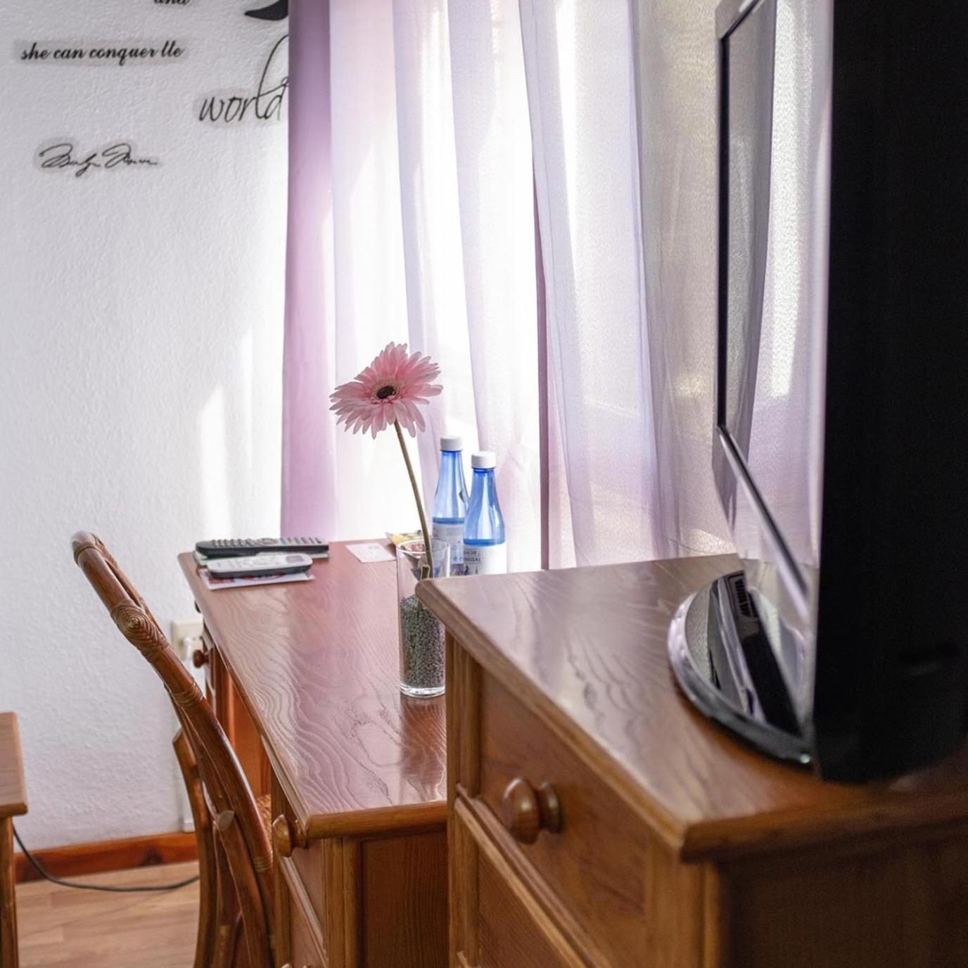 Hostal Victoria Altura Bagian luar foto